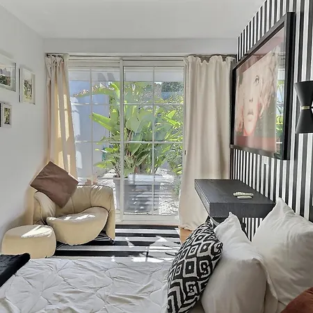 Lidia By Terrys Homes * Le Cannet